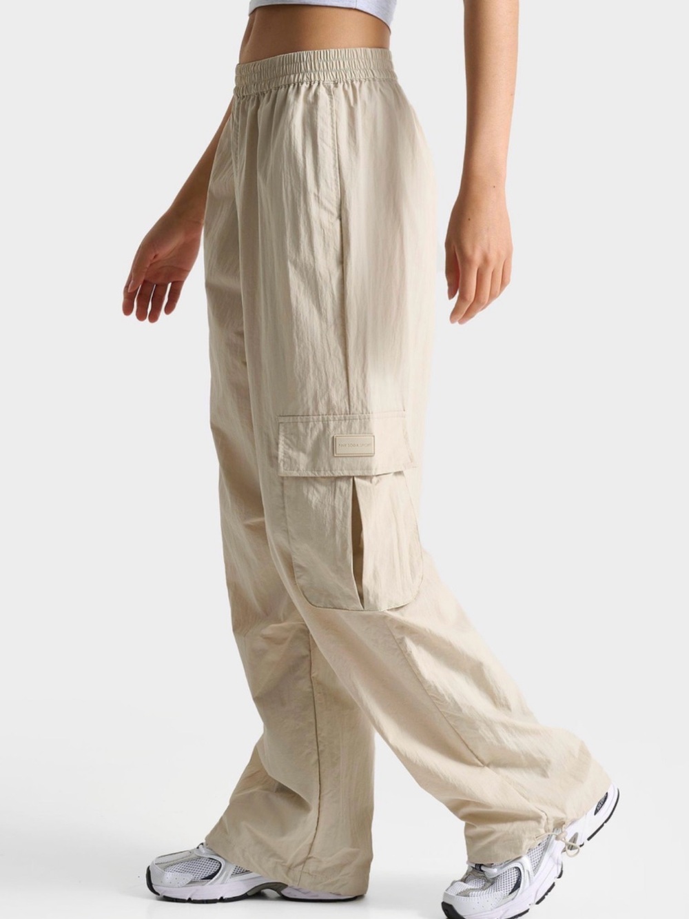 Women's Wide-Leg Cargo Track Pants in Beige